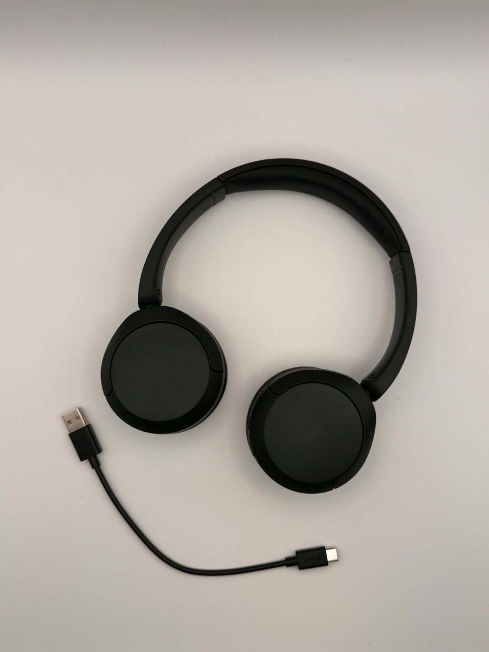 Sony WH-CH520 Wireless Bluetooth On-Ear Headphones Black Open Box New